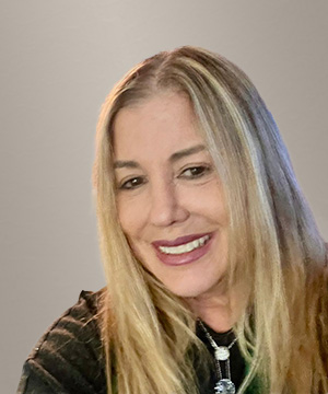 Elaine Ferro – CFO/Diretora de Backoffice